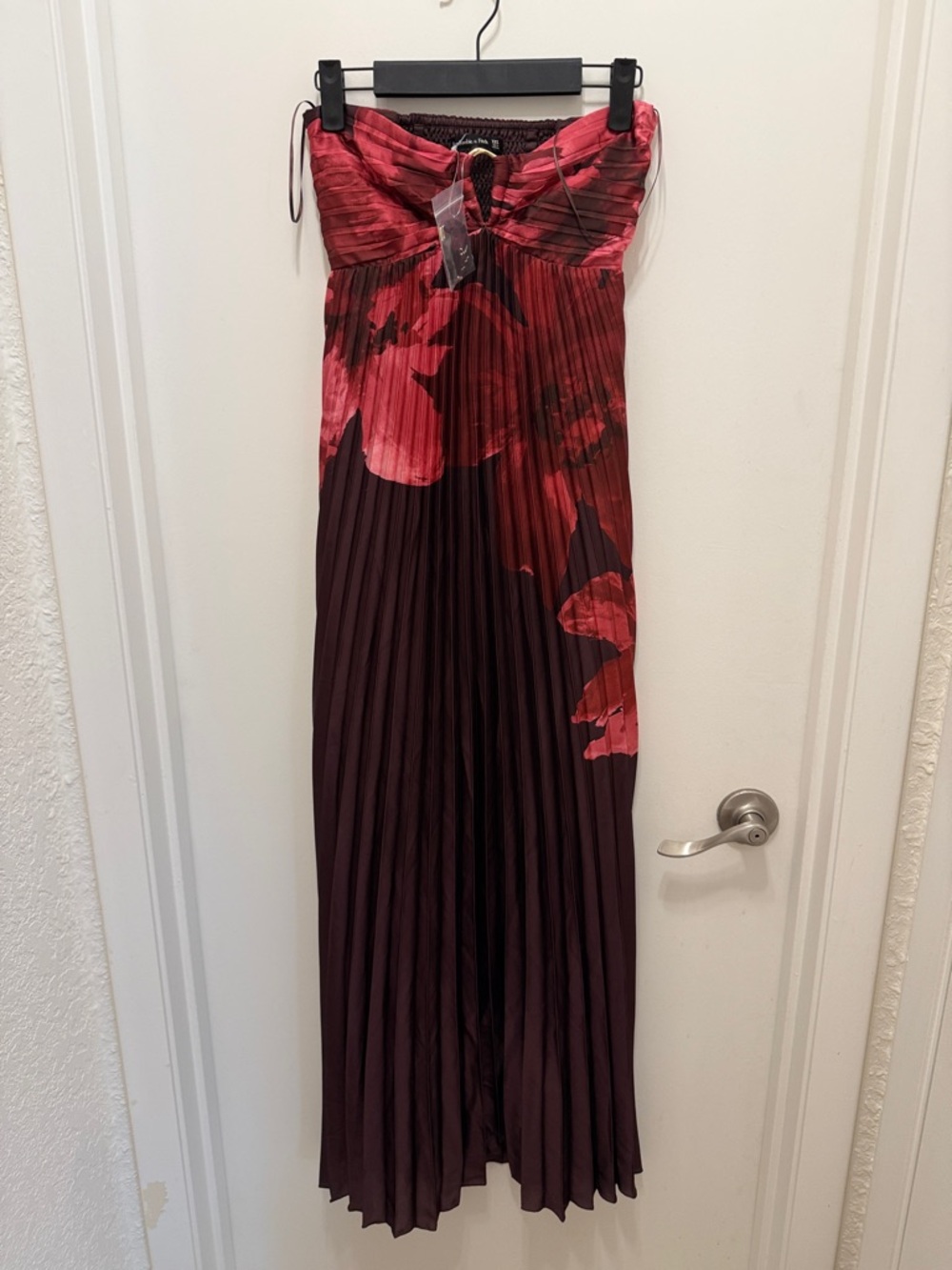 The A&F Giselle Strapless Scarf Babydoll Maxi Dress - Picture 2 of 5
